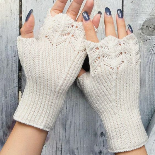 Chic Fingerless Gloves